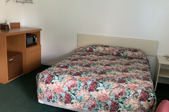Room 27 of 31