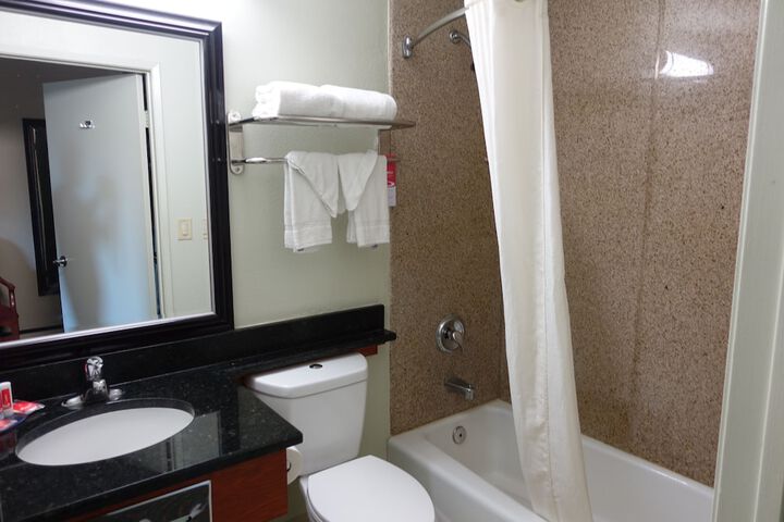 Room 9 of 31