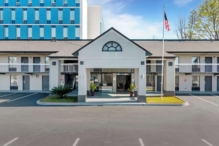 Hotel 2 of 29