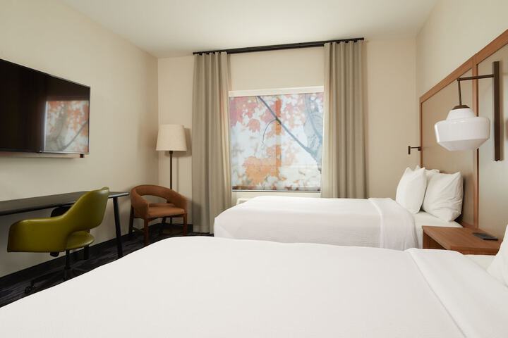 Room 21 of 37