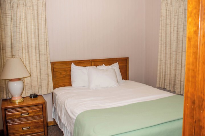 Montauk Lodge