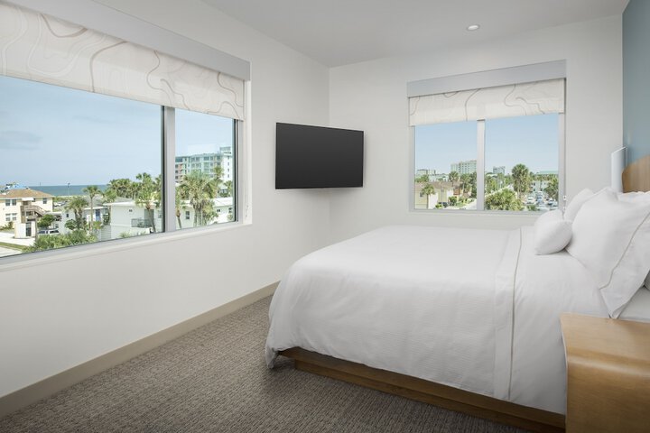 Room 43 of 66