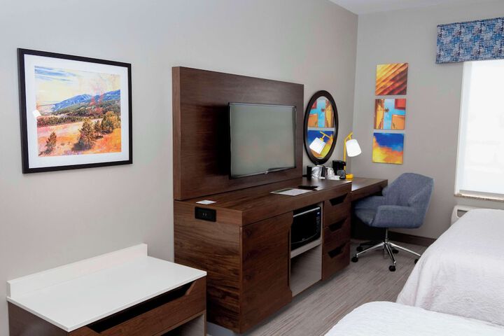 Hampton Inn & Suites Riverton