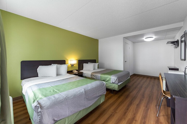 Motel 6 Warminster PA