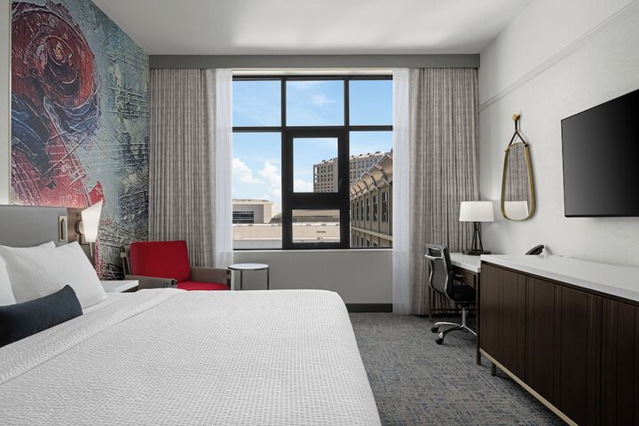 Hotel 43