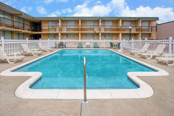 Pool 3 of 49