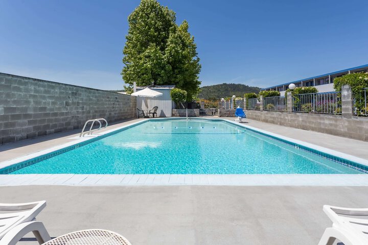 Pool 3 of 12