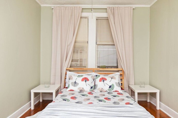 Heart of Midtown Hideaway Prime Location