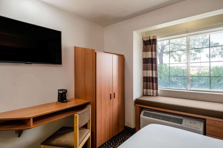 Room 29 of 52