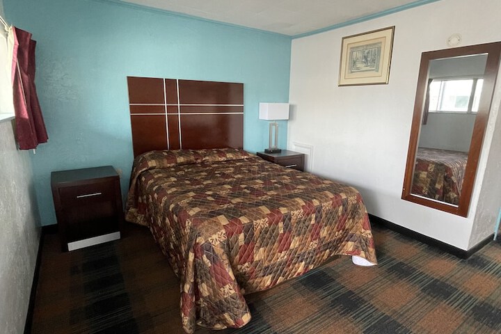 Room 19 of 25