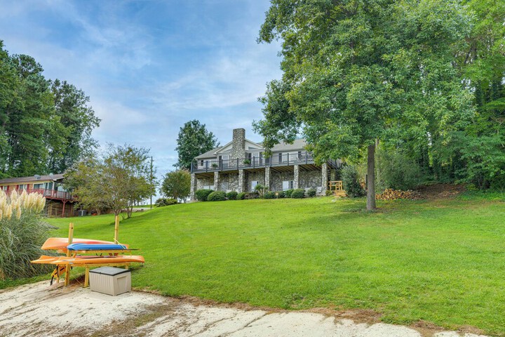 Lakefront Sherrills Ford Haven w / Boat Dock!