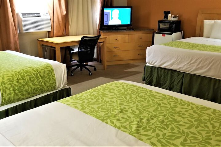 Room 9 of 18