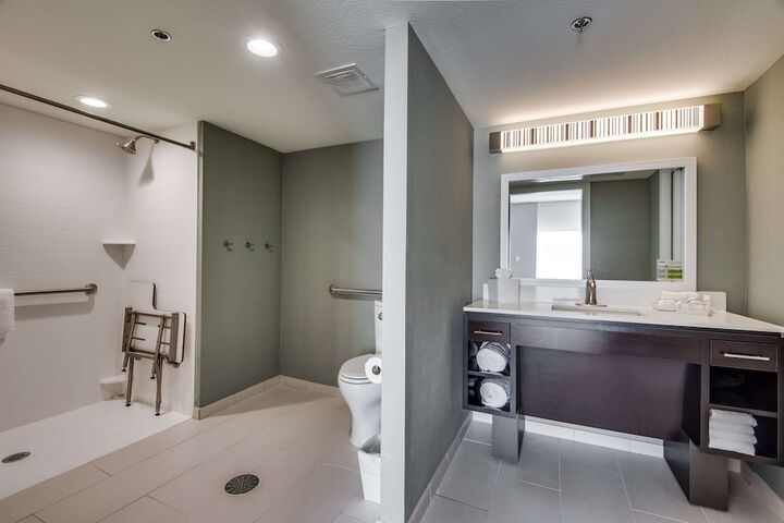 Room 9 of 30