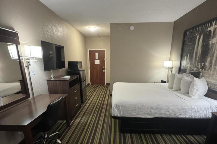 Super 8 by Wyndham Hernando