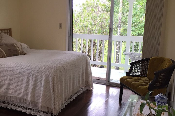 Room 9 of 36