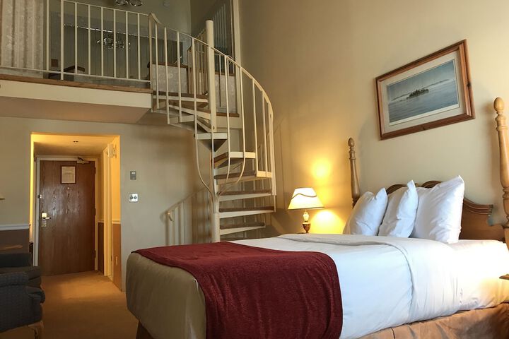 Room 14 of 65