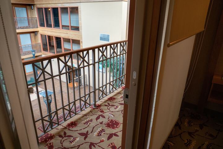 Room 15 of 72