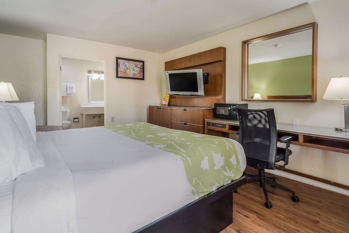 Room 12 of 35