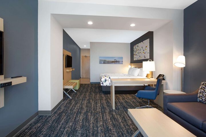 Room 15 of 29