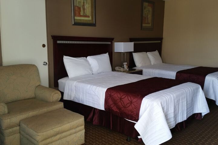 Room 25 of 41