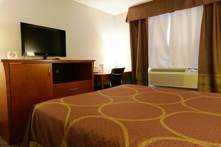 Room 16 of 47