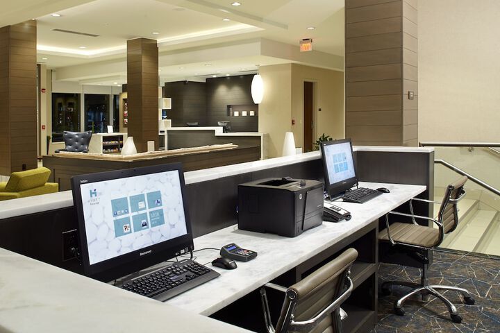 Business Center 33 of 33