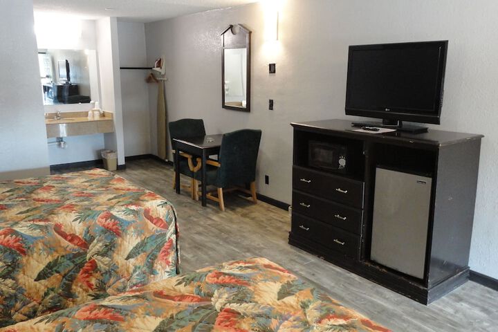 Room 15 of 31