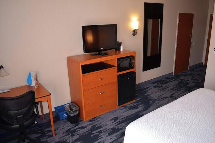Room 11 of 27