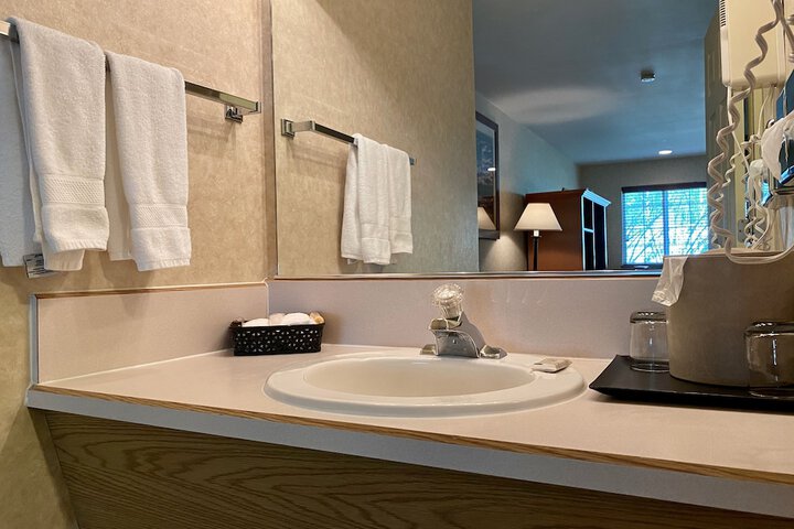 Cousins Country Inn
