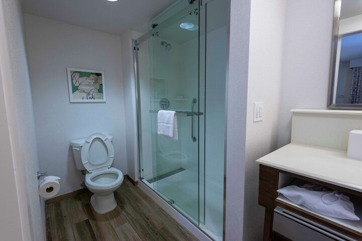 Room 20 of 63