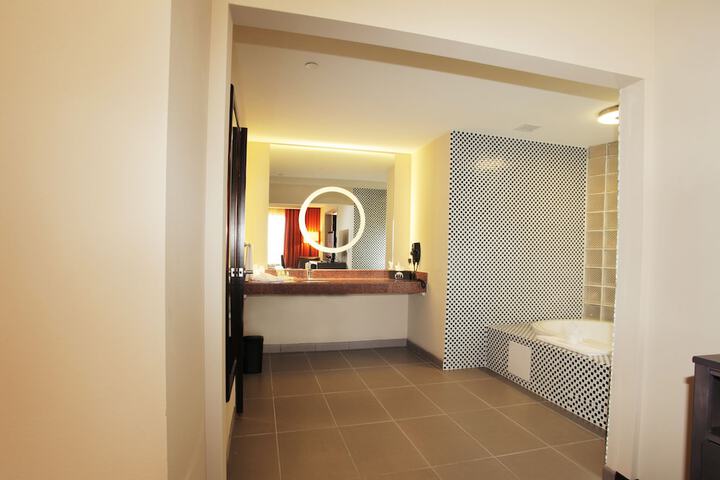 Room 26 of 37