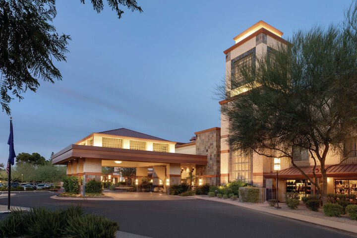 Hotel 8 of 105