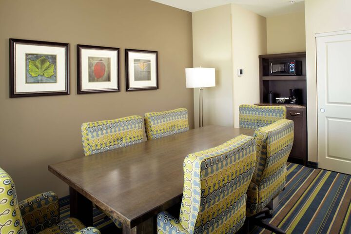 Room 8 of 28