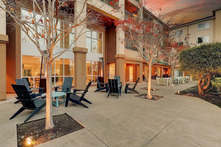 Sonesta Select San Francisco Airport Oyster Point Waterfront