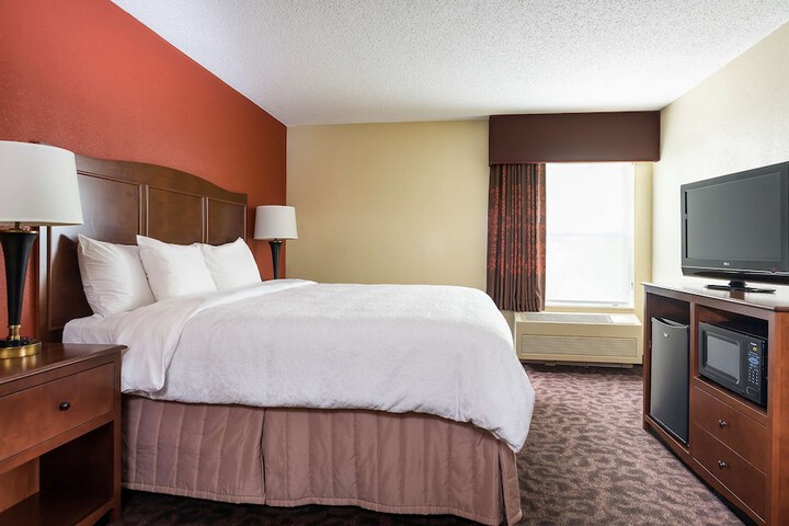 Hampton Inn Mansfield / Ontario