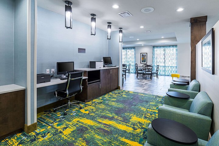 Business Center 48 of 48