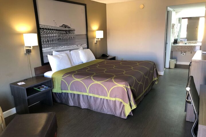 Room 19 of 21