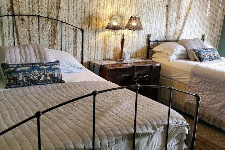 Room 26 of 37