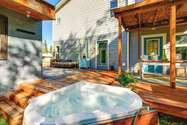 Delta Junction Retreat w / Northern Lights Cabin!