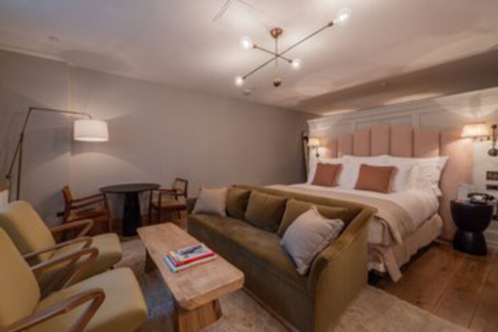 Room 148 of 168
