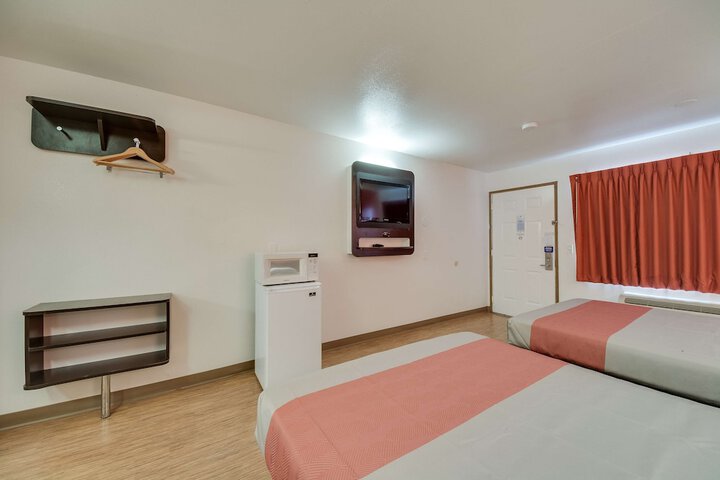 Room 26 of 36