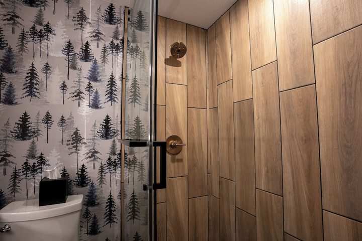 Room 62 of 74