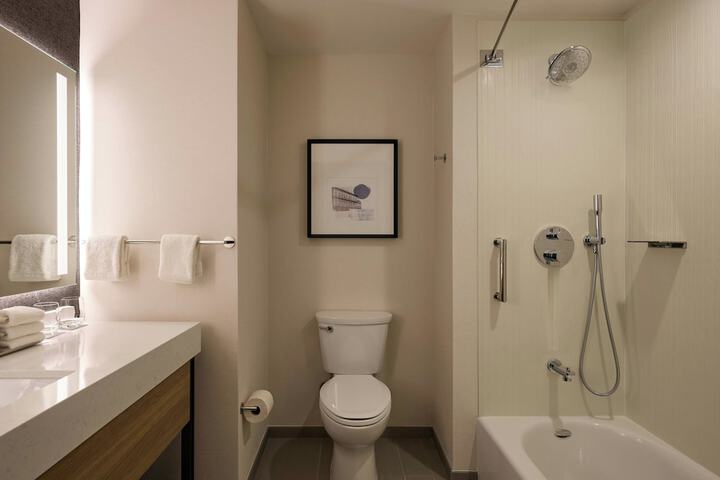 Sheraton Grand Sacramento Hotel