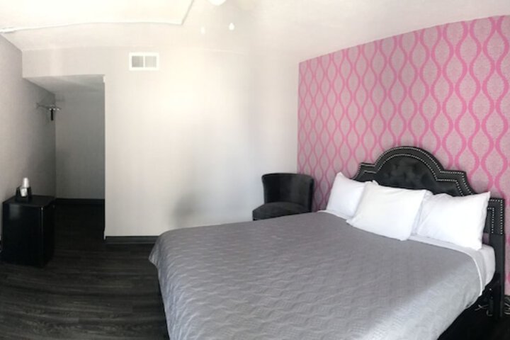 Room 63 of 77