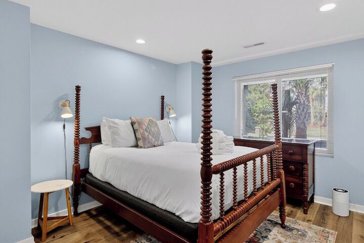 Lighthouse by Avantstay Beachfront View Home w / Pool Table & Ping Pong