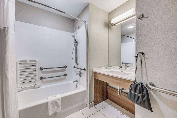 Microtel Inn & Suites by Wyndham Sweetwater
