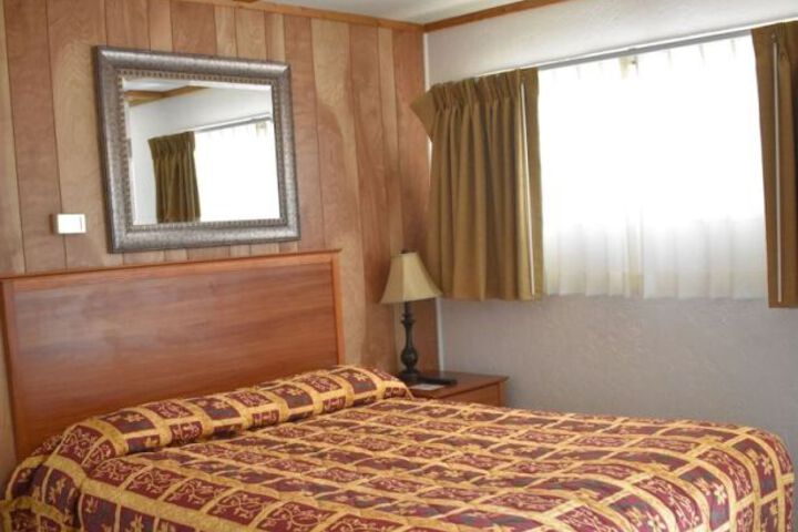 WHITE CHIEF MOUNTAIN LODGE