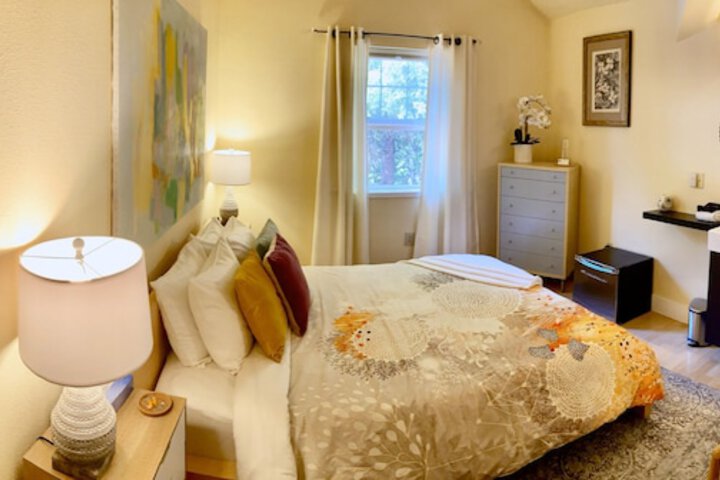 Room 42 of 123
