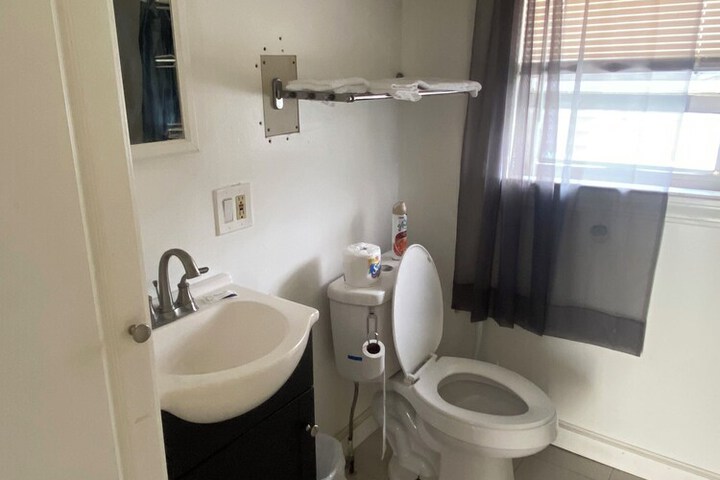 Room 53 of 105