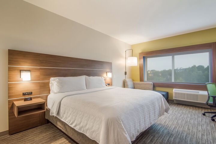 Holiday Inn Express and Suites Asheboro by IHG